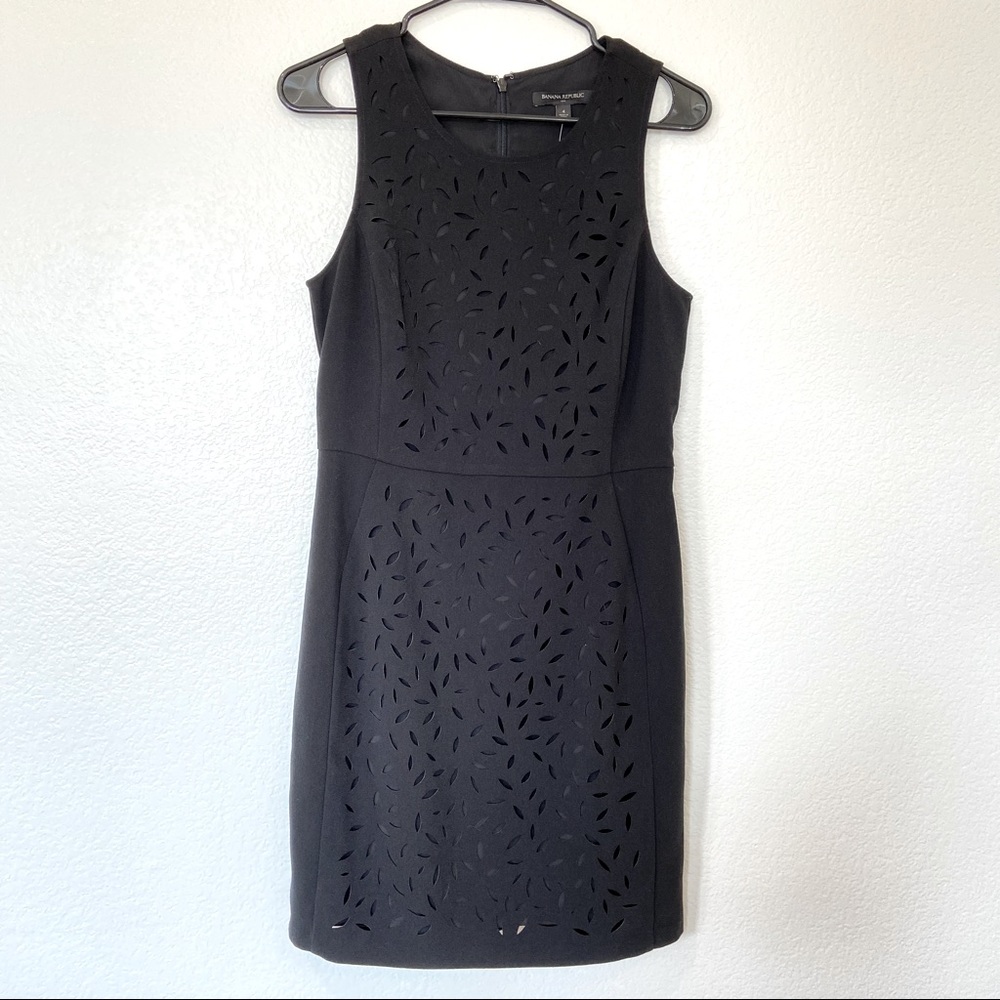 NWT Banana Republic Black Laser Cutout Sleeveless Sheath Dress Size 4